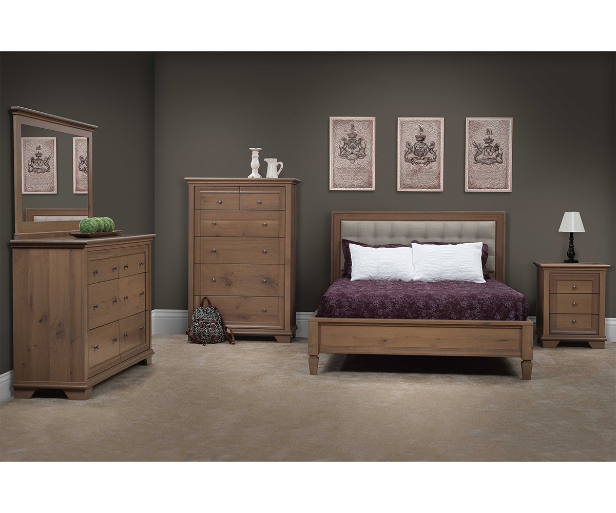 Pacific Heights-Room-Setting